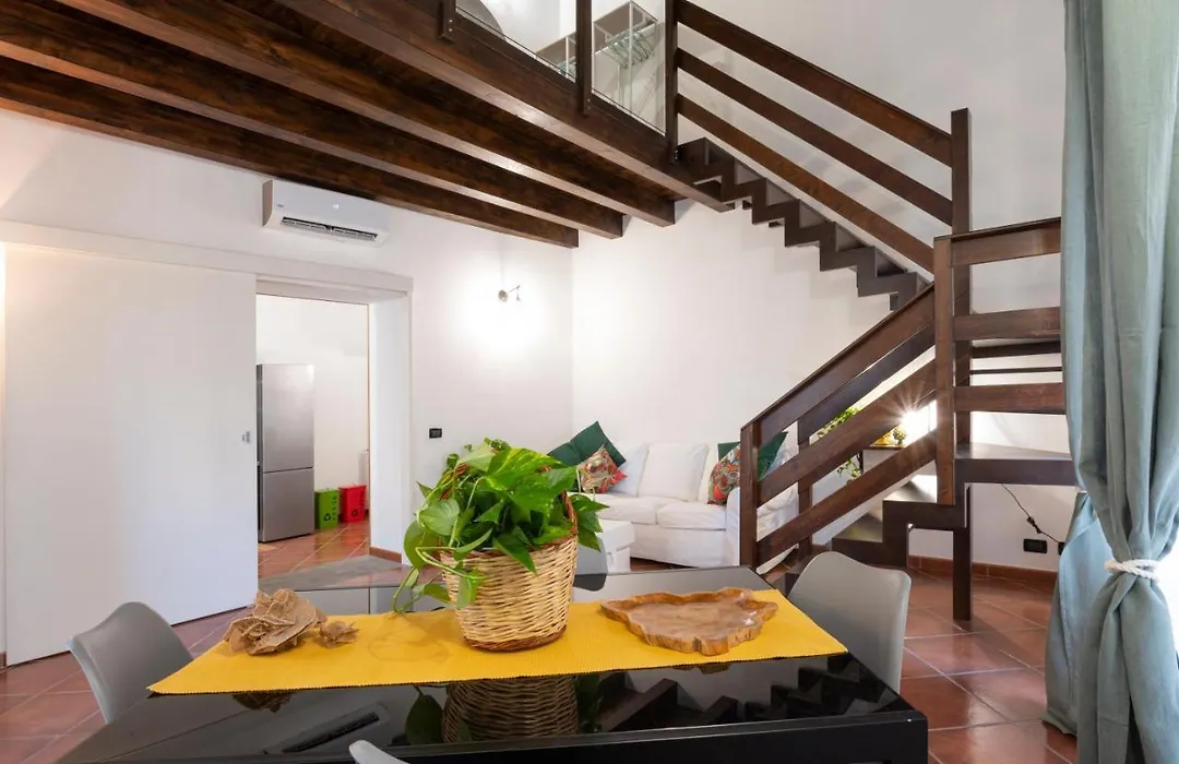 Pothos House-1